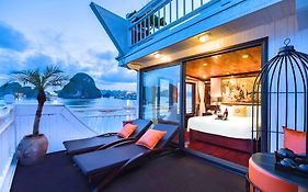 Hera Classic Boutique Cruise
