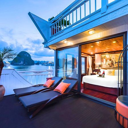 Hera Classic Boutique Cruise Ha Long Exterior photo
