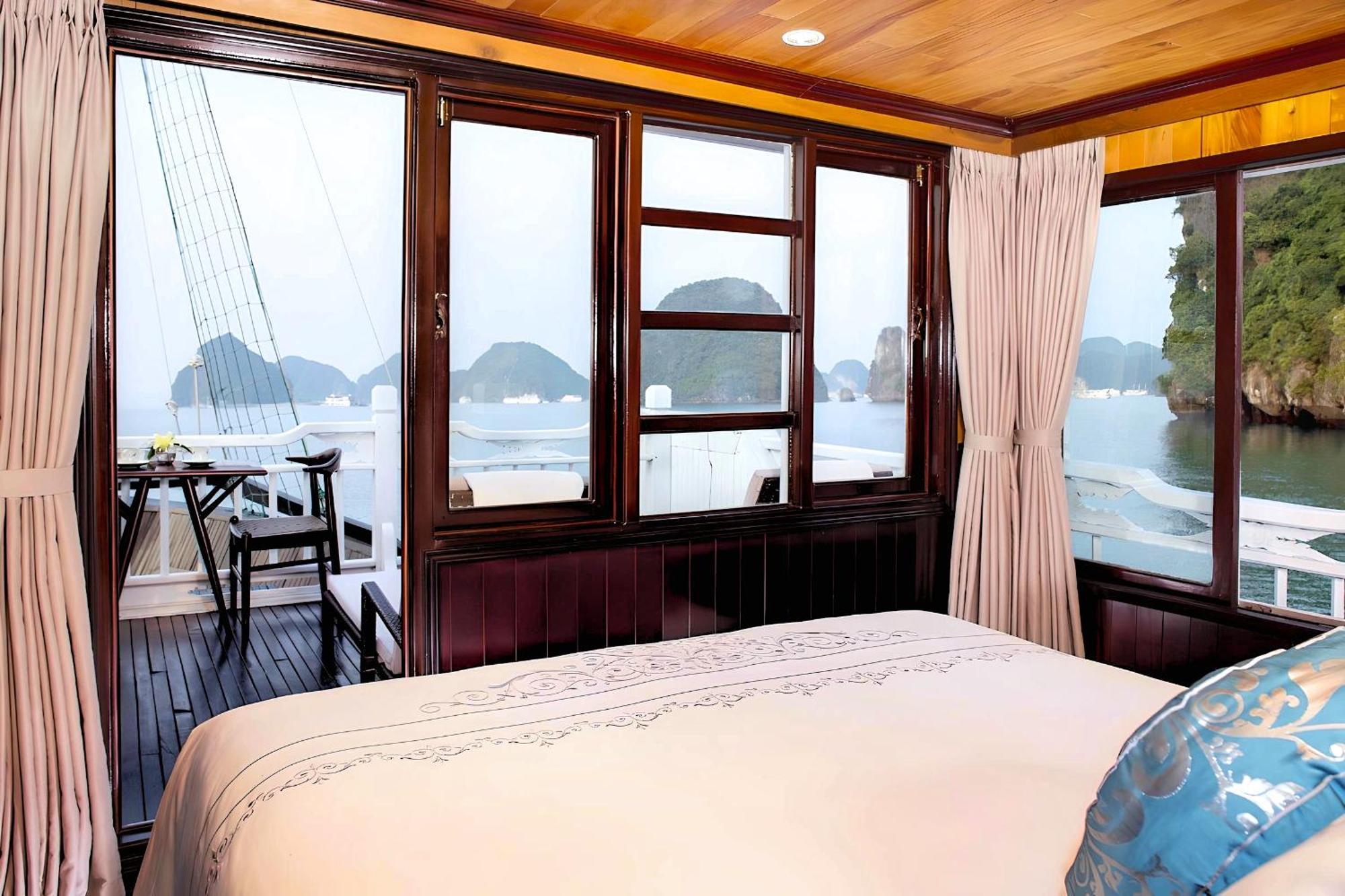 Hera Classic Boutique Cruise Ha Long Exterior photo